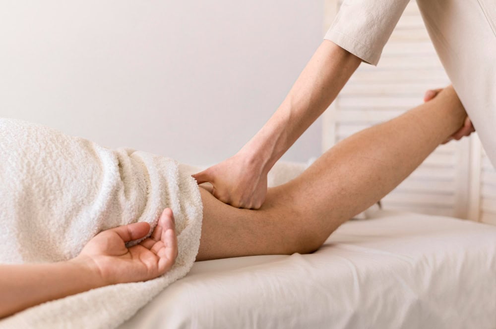 Benefici massaggio linfodrenante per le gambe